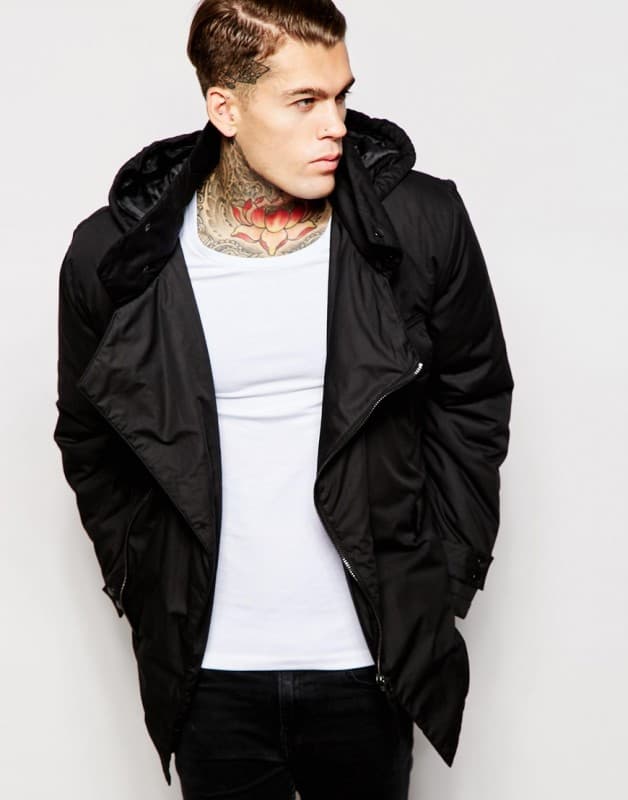 Αντρικό μαύρο παρκά 25,35€ @Asos