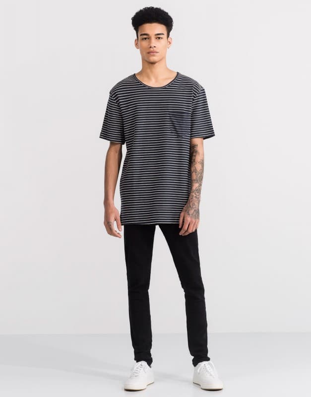 Αντρικό Τ-shirt 9,99€ @Pull&amp;Bear