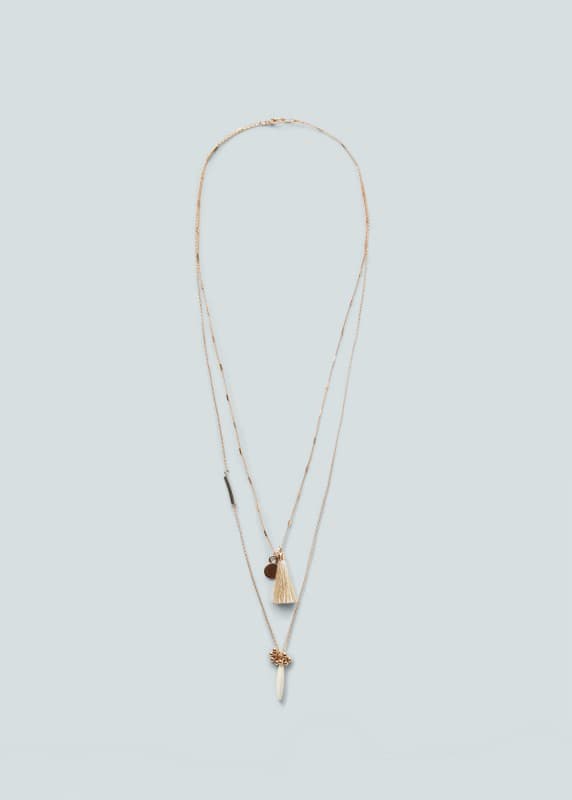 Κολιέ αλυσίδα με κρεμαστά 8,99€ @mango
