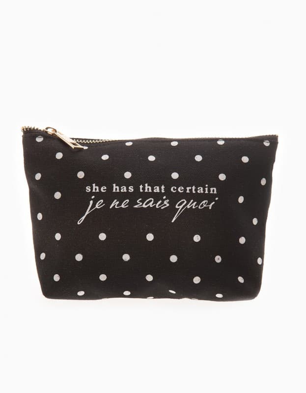 Νεσεσέρ γυναικείο 1,99€ @Stradivarius