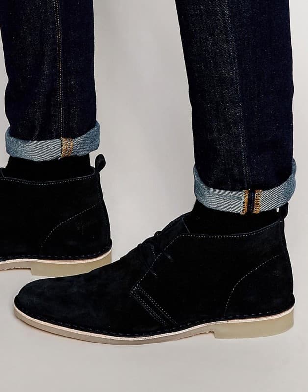 Αντρικό μποτάκι σε μπλε χρώμα 36€ @Asos