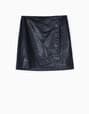 Γυναικεία φούστα δερματίνη 17,95€ @Stradivarius
