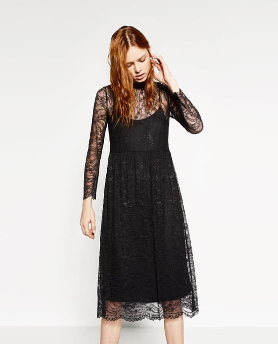 Μίντι φόρεμα με δαντέλα 29,95€ @Zara