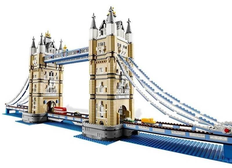 Παιχνίδια LEGO -30% και δωρεάν μεταφορικά από Public
