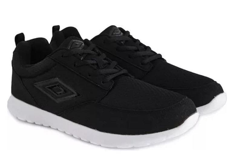 Umbro Aytoun 40223U 19,90€ στο heaven of brands