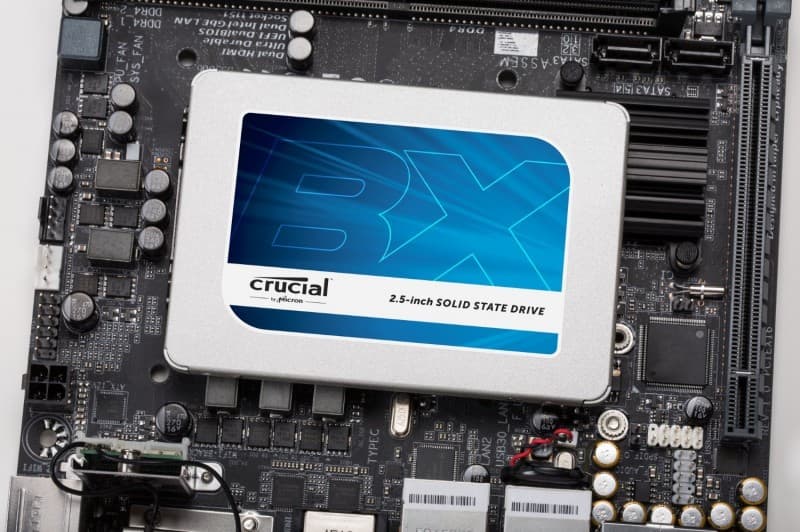 Crucial BX300 CT240BX300SSD1 - 240 GB SSD(Μειωμένη τιμή)