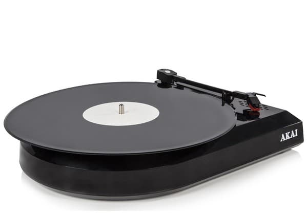 Akai A60008 USB Turntable 22,99€ @ Zavvi