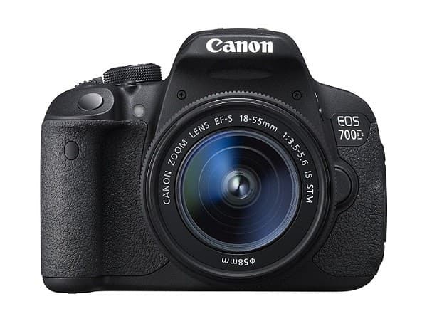 Canon EOS 700D + EF-S 18-55mm 284,70€ @ amazon.fr (temp. out of stock)