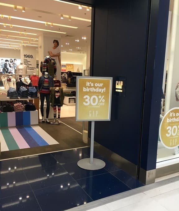-30% σε όλα τα είδη στα καταστήματα GAP