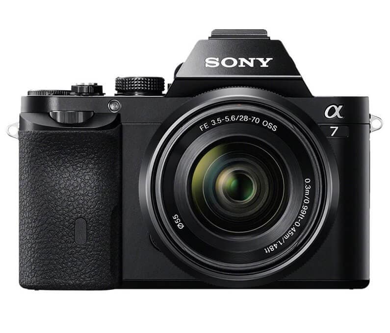Sony Alpha 7 Kit + SEL 28-70 + Δερμάτινη Θήκη 845€ @ amazon.de