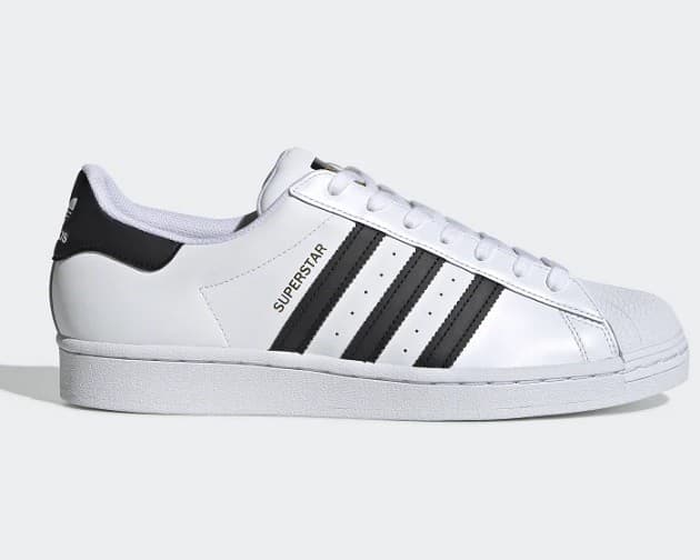 Δωρεάν μεταφορικά στην Adidas χωρίς ελάχιστο όριο παραγγελίας