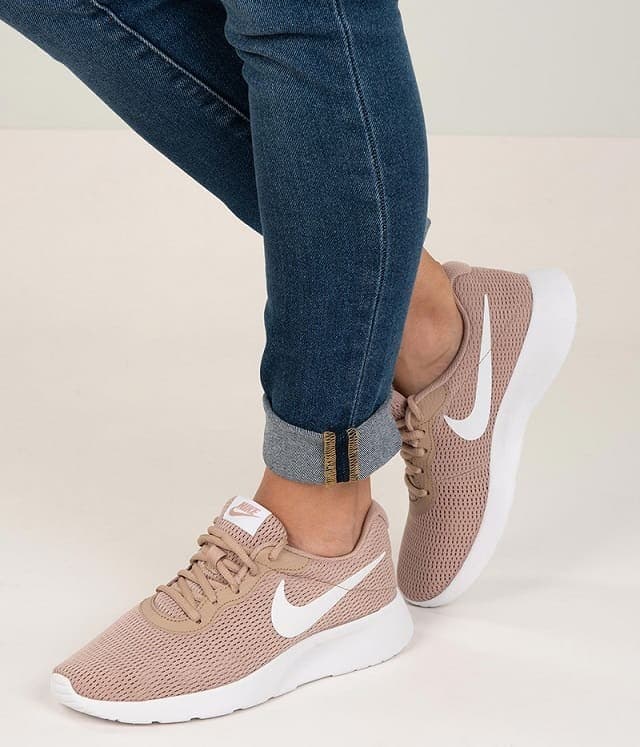 Έκπτωση έως 30% σε επιλεγμένα Nike της νέας συλλογής στο Buldoza