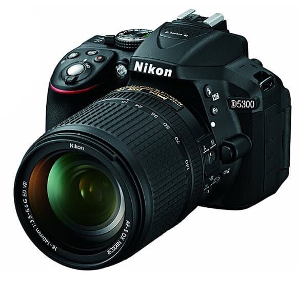 Nikon D5300 18-140mm VR Kit DSLR 579€ από Public