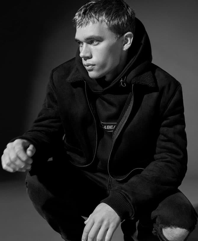 Pull&amp;bear - 50% (+5,95€ μεταφορικα)