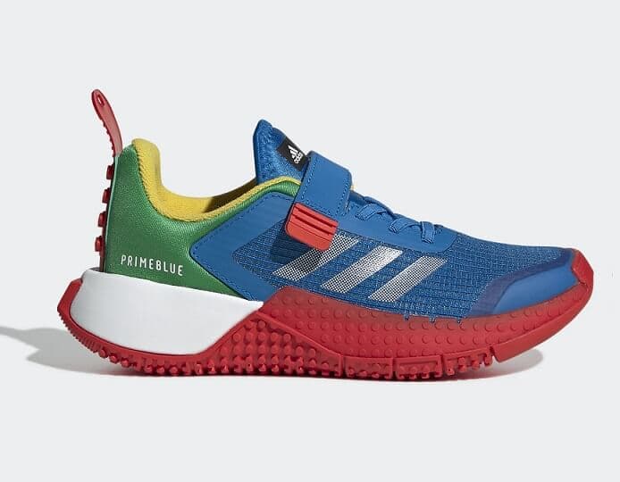 Επιλεγμένες προσφορές στην Adidas π.χ. παιδικά Classic Lego Sport με 41.44€
