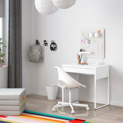 Γραφείο Micke 39.99 Mandal κρεβατι 349€ ντουλάπα 149€ 160Χ200 & άλλες 18 προσφορές ΜΟΝΟ για τα καταστήματα της Αθηνας
