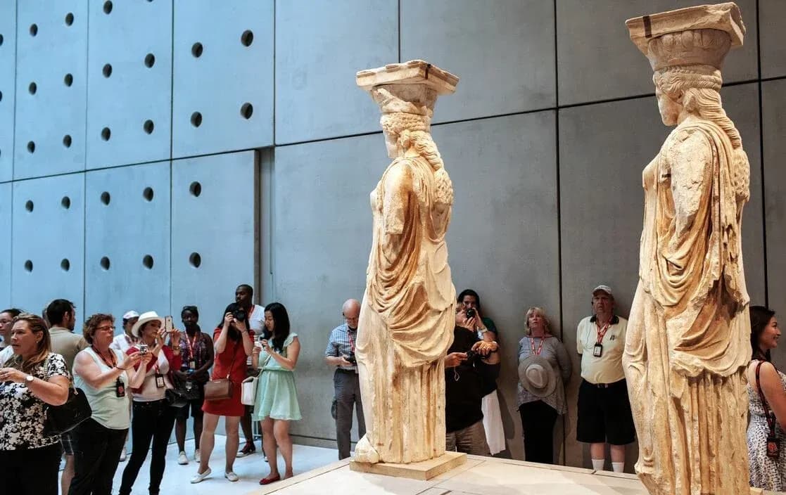 Δωρεάν είσοδος στο Μουσείο Ακρόπολης & στο Πολεμικό Μουσείο, την 25η Μαρτίου