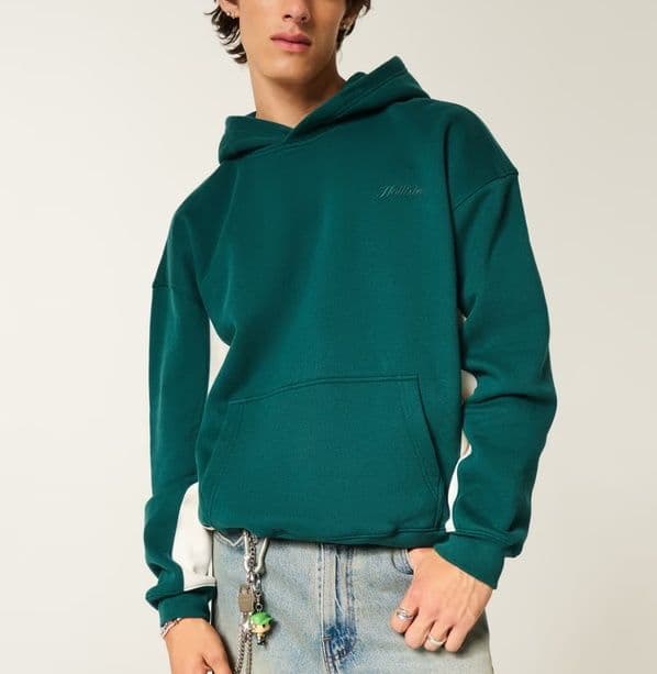 -30% σε όλα από την Hollister και στην abercombie