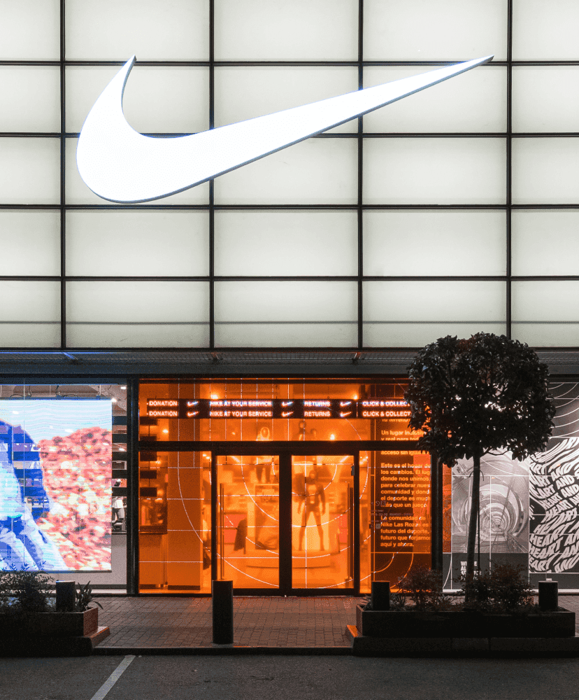 Nike extra 30% σε επιλεγμένα είδη άνω των 30€ στα outlet καταστήματα