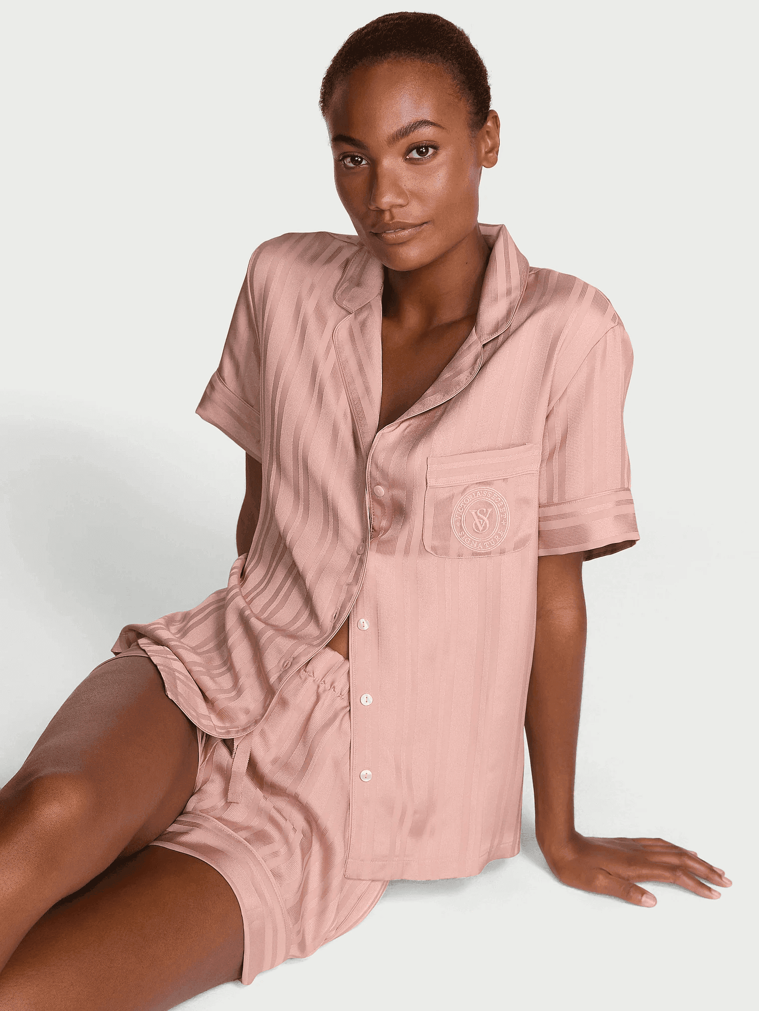 Έως 70% έκπτωση σε όλα τα είδη της Victoria's Secret