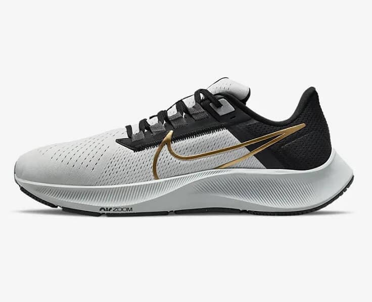 Έκπτωση 50% σε επιλεγμένα προϊόντα στη Nike π.χ. Air Zoom Pegasus 38 με 60€