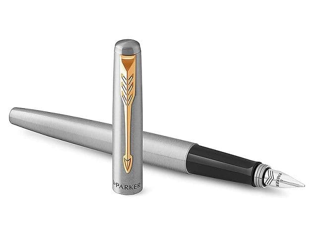 Πένα Γραφής Parker Ασημί από Ατσάλι με Μπλε Μελάνι Medium με 18.49€ από το Άμαζον