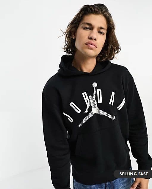 -25% στο ASOS σε επιλεγμένα είδη (το ποσοστό μειώνεται κατά 1% κάθε ώρα έως το 20%, όπου και θα παραμείνει σταθερό έως 10/4)