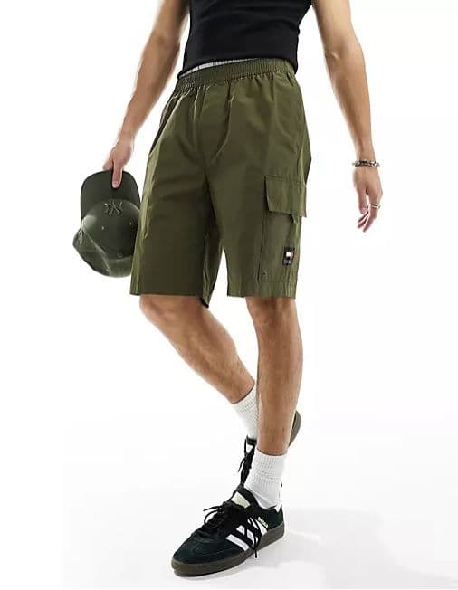 -30% extra στο ASOS σε χιλιάδες προϊόντα (ήδη σε έκπτωση έως -70%)